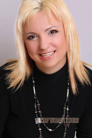 100135 - Alla Age: 33 - Ukraine