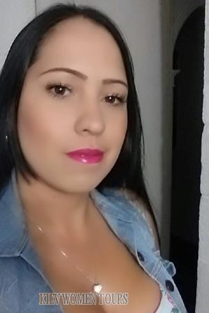 167047 - Yecenia Age: 43 - Colombia