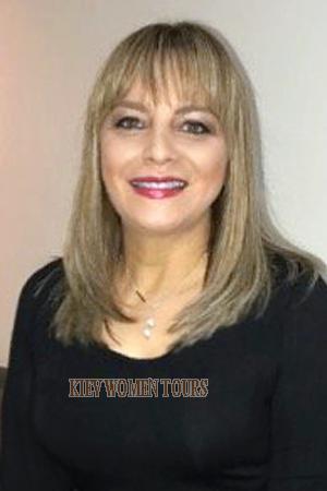 172947 - Hazel Age: 52 - Costa Rica