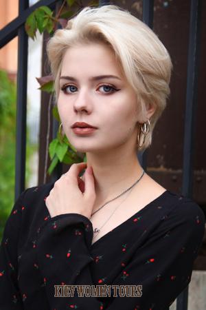 186516 - Svetlana Age: 24 - Russia