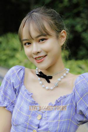 202856 - Jiayi Age: 23 - China