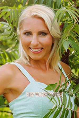 203836 - Oksana Age: 47 - Ukraine