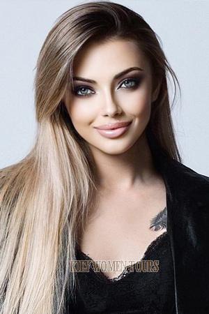 204104 - Anastasia Age: 25 - Russia