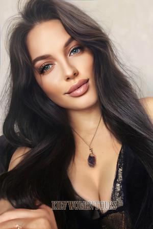 204281 - Elena Age: 27 - Ukraine