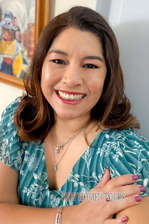 223423 - Mirna Age: 49 - USA