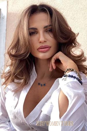 224110 - Irina Age: 51 - Ukraine