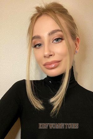 224344 - Valentina Age: 33 - Ukraine