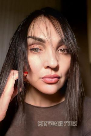 224884 - Viktoriia Age: 54 - Ukraine