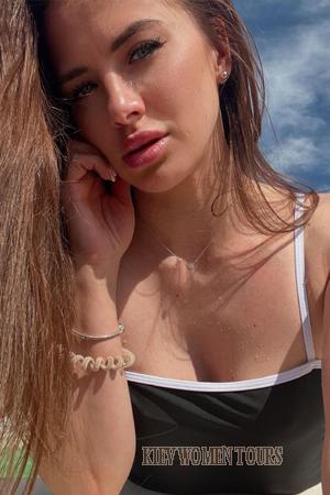 227857 - Alona Age: 38 - Ukraine