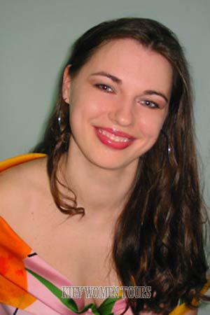 65729 - Svetlana Age: 34 - Russia